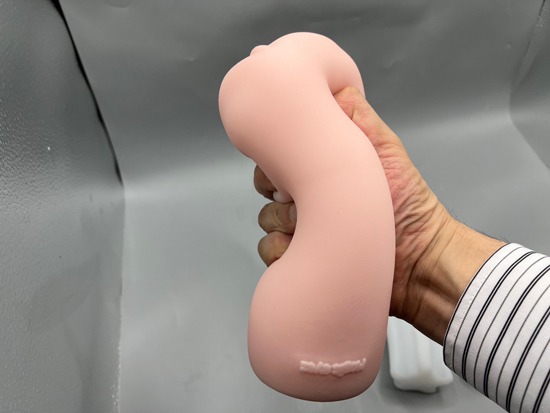 ハンドサイズオナホの肉厚画像